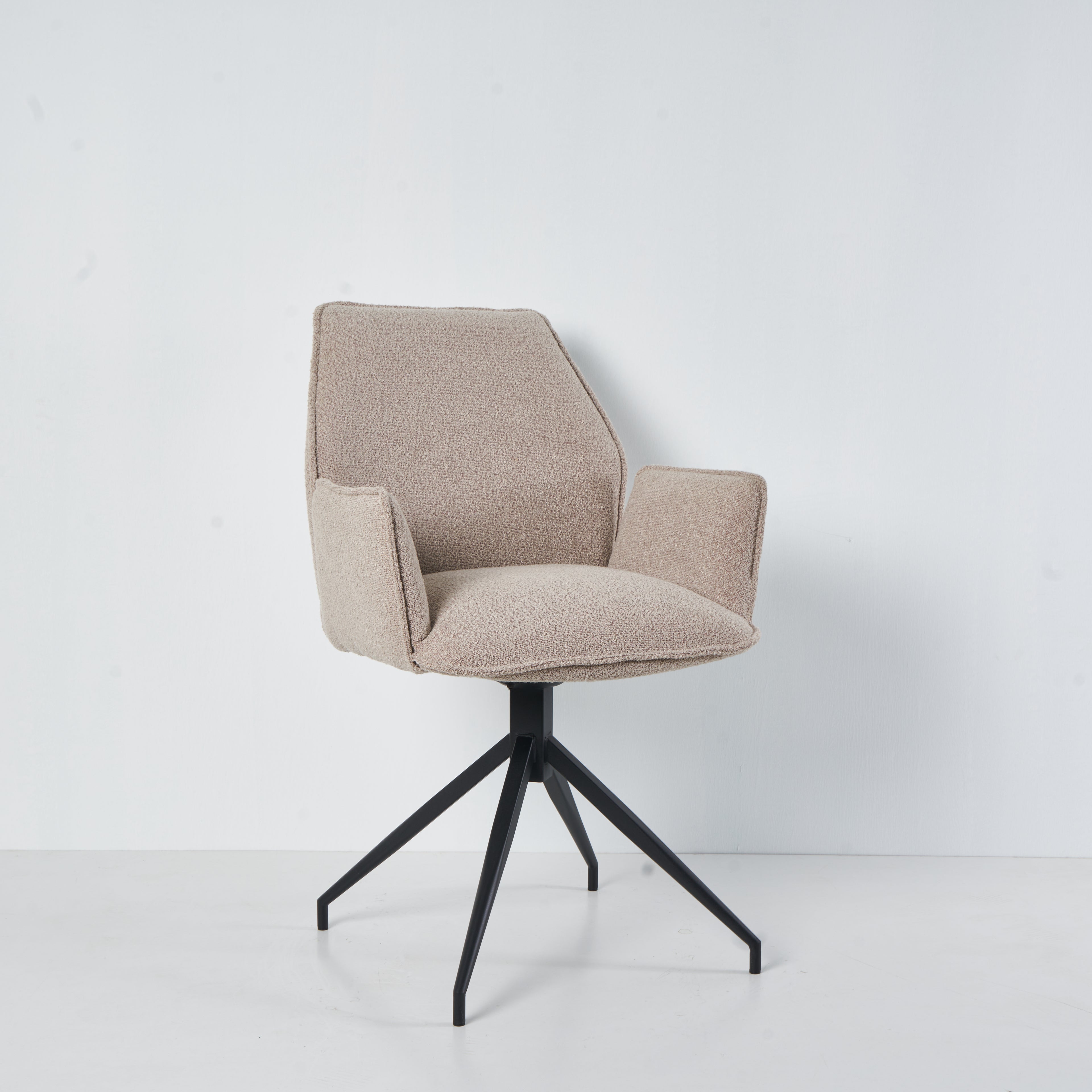 Draaibare Eetkamerstoel Bella. Beige