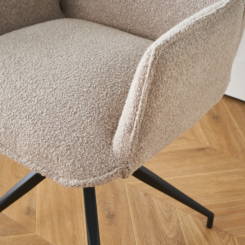 Draaibare Eetkamerstoel Bella. Beige