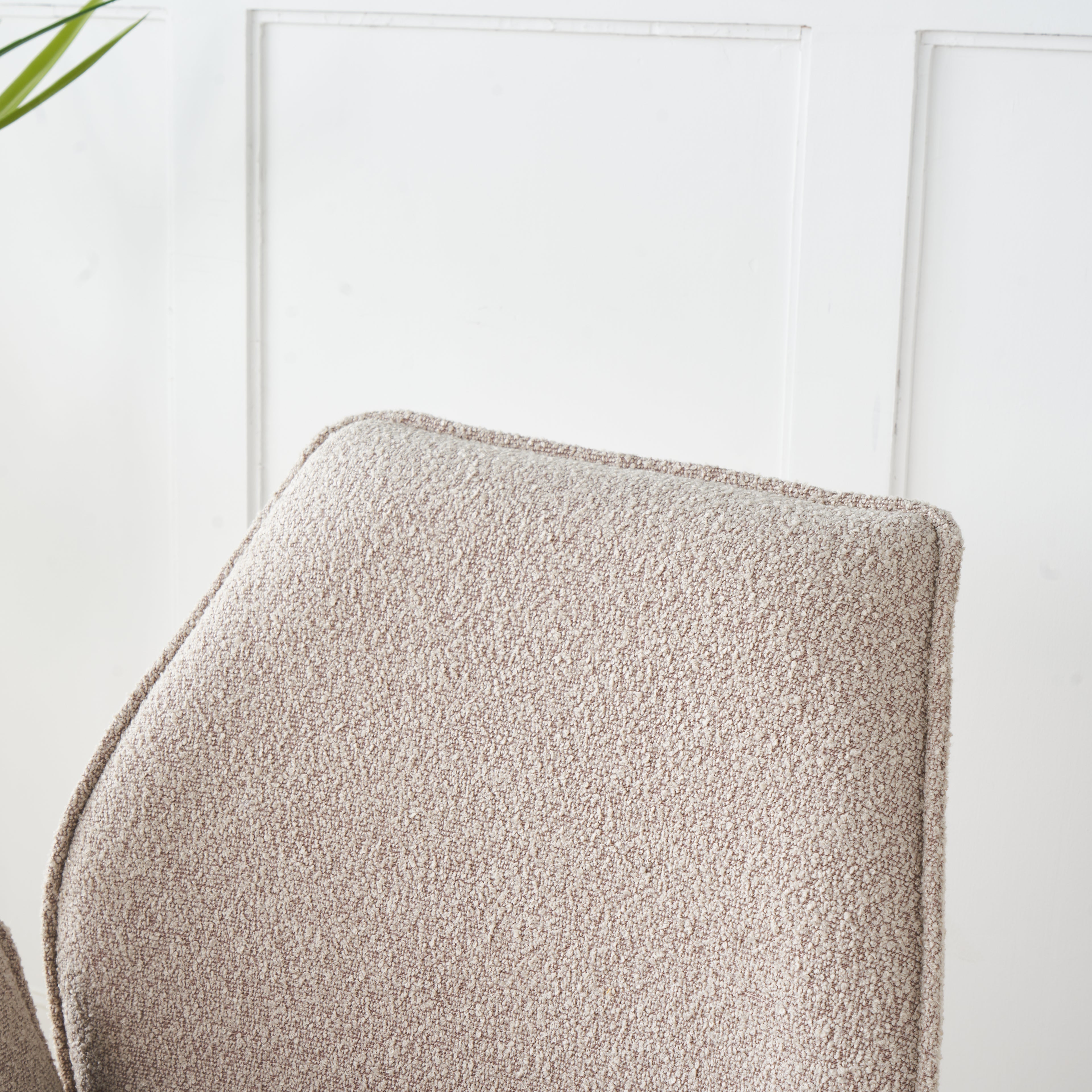 Draaibare Eetkamerstoel Bella. Beige