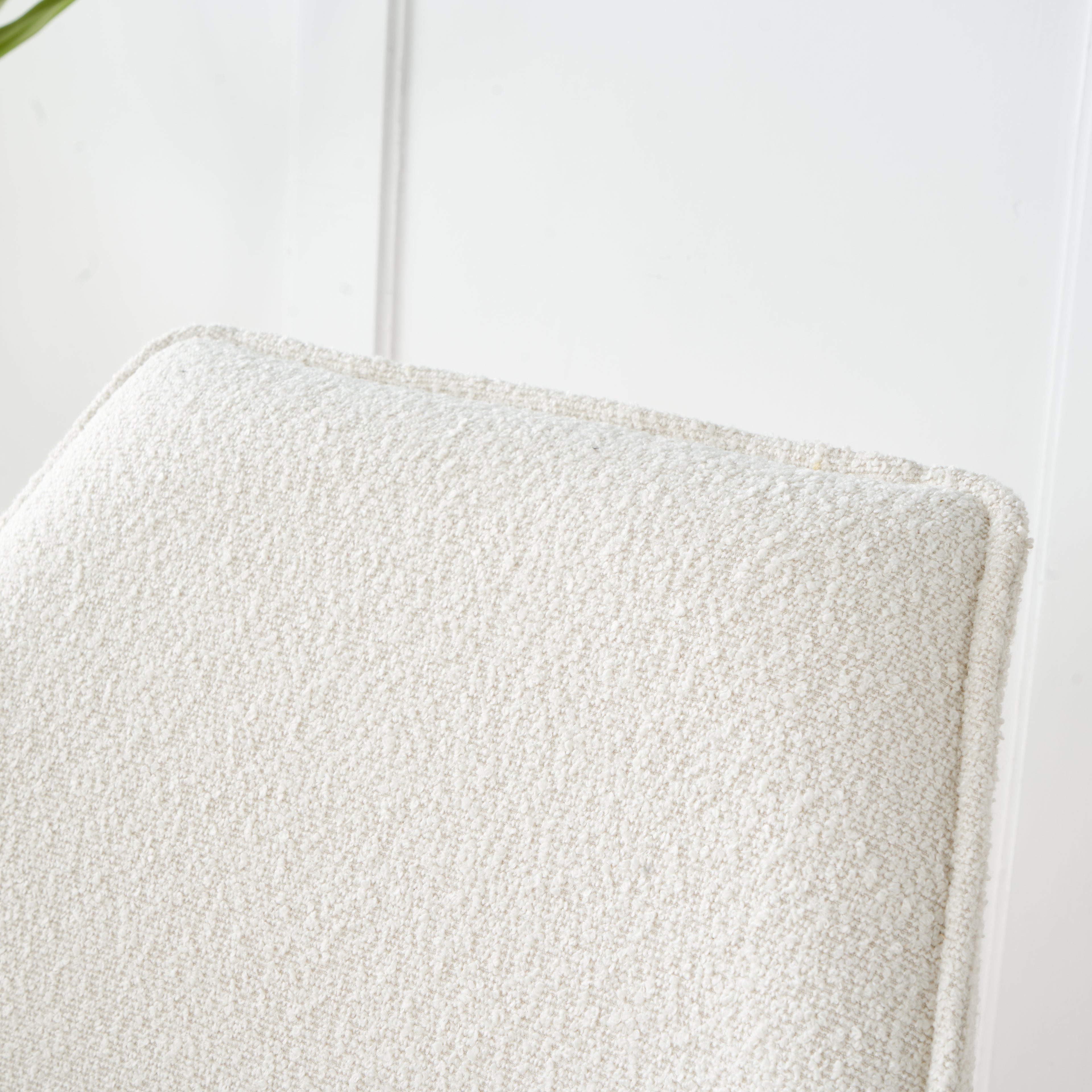 Eetkamerstoel Bella. Crème wit